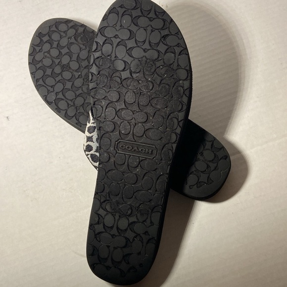 Coach Jessalyn Sandals - Picture 10 of 10